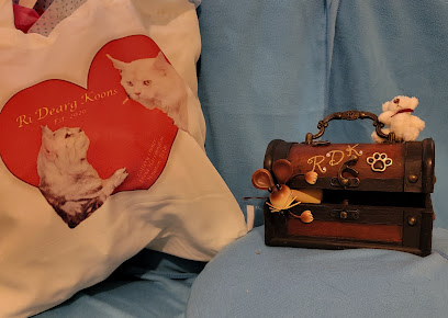 Ri Dearg Koons Cattery