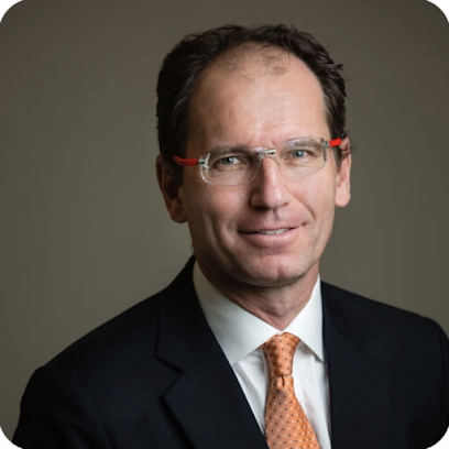 Dr. Stefan Kreuzer, MD